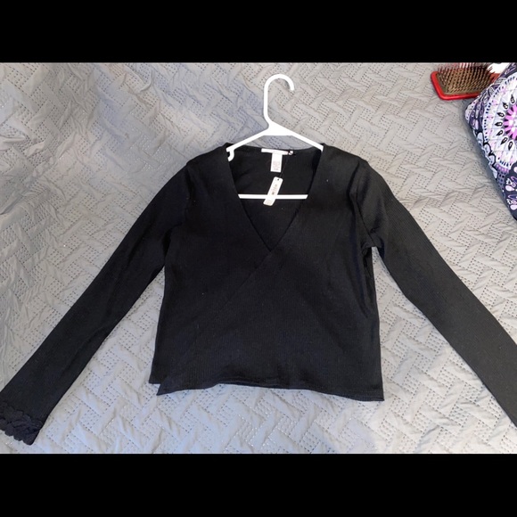 Black cross front shirt - Picture 2 of 4